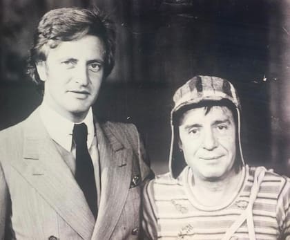 Fernando Marín y un joven Roberto Gómez Bolaños. El productor fue quien "importó" el personaje de El Chavo del Ocho en Argentina