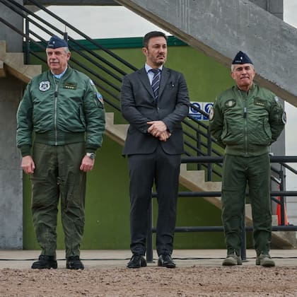 Fernando Mengo, Luis Petri y Xavier Isaac
