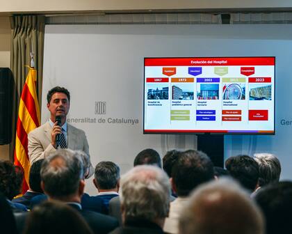 Fernando Panzino, del Hospital de Niños San Juan de Dios de Barcelona, durante la presentación en la delegación porteña del Gobierno de Cataluña