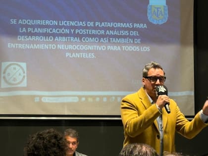 Fernando Rapallini, secretario técnico de la DNA; exárbitro internacional, dirigió en el Mundial de Qatar 2022 y fue seleccionado para arbitrar en Arabia Saudita