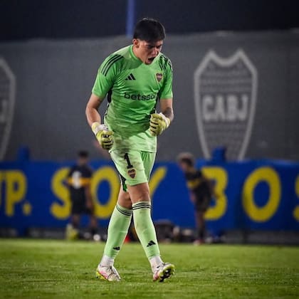 Fernando Rodríguez pasó de pelear un puesto en la Reserva a tener chances de ocupar el banco de Primera, este sábado frente a Huracán.