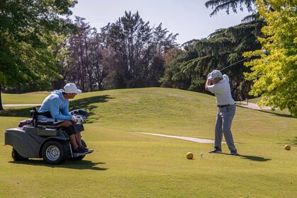 Fernando Tezanos Pinto y Mariano Tubio durante el RAGA 2023 en Pilar Golf Club
