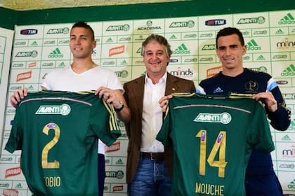 Fernando Tobio y Pablo Mouche vestidos de verde