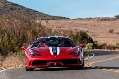 A pesar del blindaje, la Ferrari Speciale 458 logra conservar las características originales de velocidad