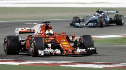 Ferrari se quedó con el primer lugar en el desierto de Bahrein