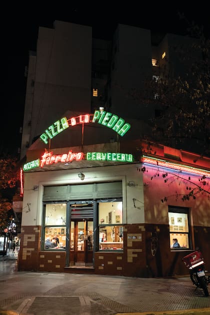 Ferreiro, en Villa Crespo, un lugar ideal para una pizza clásica