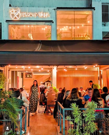 Ferro e Farinha reúne cinco locales en Río de Janeiro.
