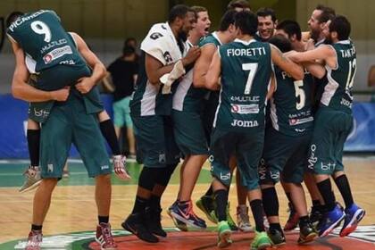 Ferro festeja y vuelve a la Liga Nacional