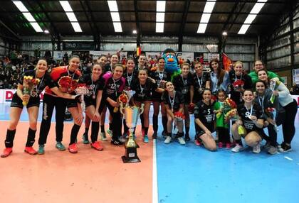 Ferro festejó el título Nacional en casa