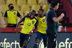 Festeja Enner Valencia; Ecuador liquidó temprano el reto ante Bolivia y sigue en zona de clasificación