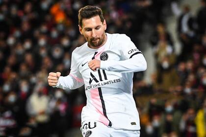 Festeja Messi, que se sacó las ganas de volver a convertir por la Ligue 1