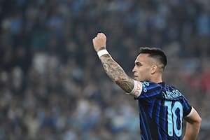 Con un gol de Lautaro y otro en contra, Inter le está ganando a Lazio la final de la Copa Italia