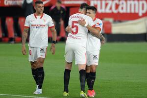 Acuña le dio el triunfo a Sevilla y puso la lucha por el título al rojo vivo