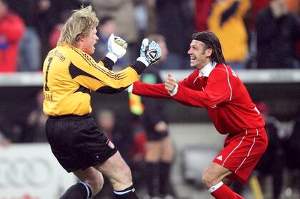Festejo con Oliver Kahn en la Bundesliga