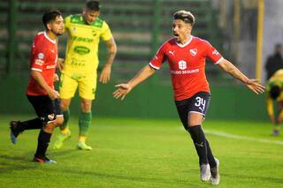 Beccacece volvió a Varela con Independiente y su fórmula sigue siendo exitosa