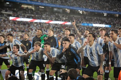 Festejos de los jugadores de la Selección Argentina tras ganarle a Brasil 4 a 1 por las eliminatorias