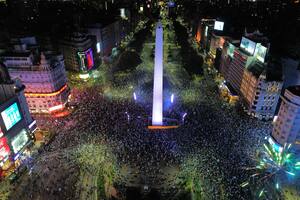 Festejos de Racing Campeón en el Obelisco.