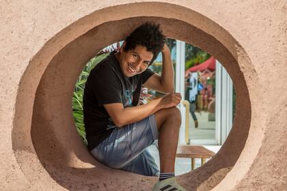 Gabriel Chaile y su obra en el Faena Festival