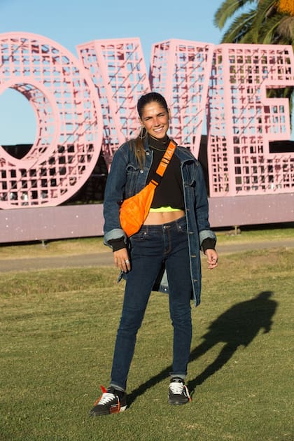 Festivales como Lollapalooza, que se realiza este fin de semana, son eventos en los que el outfit se piensa y se comparte en las redes