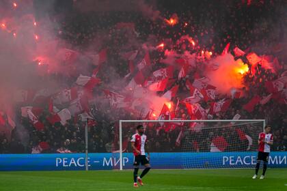 Feyenoord, de Países Bajos, pasó a semifinales y encendió la ilusión de su gente