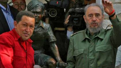 Fidel Castro y Hugo Chávez visitaron la casa del Che Guevara en Alta Gracia