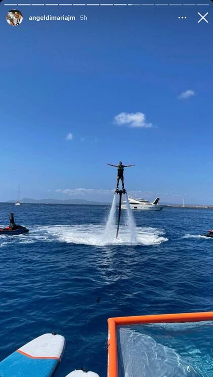 Fideo lució su equilibrio en el flyboard