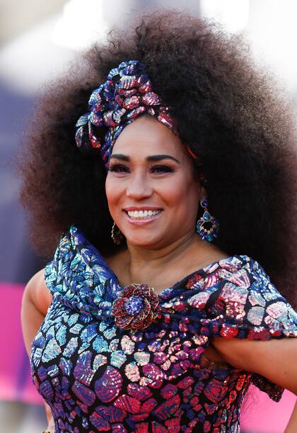 Fiel a su estilo, la cantante eligió un look que alude a sus raíces cubanas