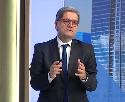 Fiel a su estilo pedagógico, el especialista volvió a dar cátedra en los estudios de LN+