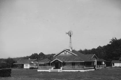 Fieles al estilo francés, los listones de madera lograron conservarse intactos