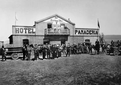 Fiesta cívica en Trevelin. ca 1926.