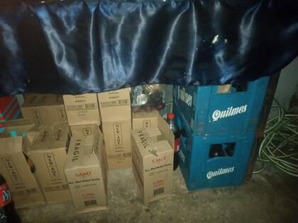 Fiesta de cumpleaños clandestina en el Barrio Padre Ricciardelli, en el Bajo Flores