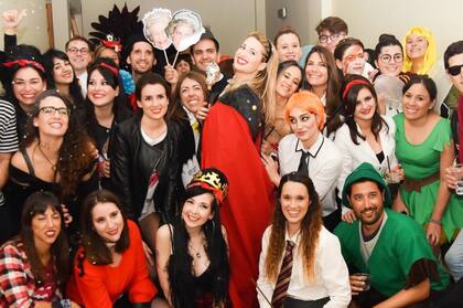 Fiesta de despedida de Sofía, quien tiene una gran cantidad de amigos en La Plata.