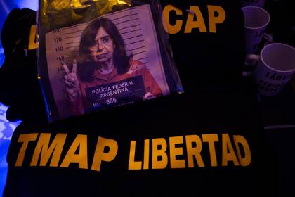 Fiesta libertaria para festejar la confirmación de la condena de Cristina