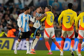 FIFA multa a Argentina y otras selecciones por racismo de hinchas en eliminatorias