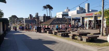 Fila del topo después del triunfo de la Selección Argentina en el campeonato mundial