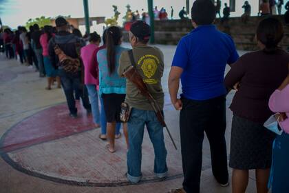 Filas de votantes en el estado de Guerrero