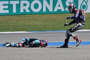 El escalofriante accidente de David Alonso en el arranque del Mundial de Moto2 en Tailandia