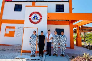 Filipinas abre una base clave de guardacostas en el disputado mar de China Meridional