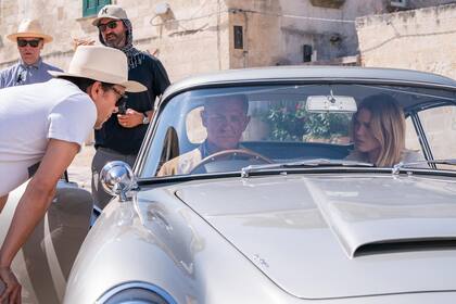 Filmación. Daniel Craig en Matera, Italia, a bordo del mítico AM DB5