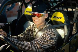 Filtraron los ingresos que tendría L-Gante por mes