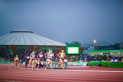 Final de 1500 mts de atletismo en la VIDENA