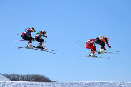 Final masculina de esquí Cross, Sergey Ridzik, de Rusia, Kevin Drury de Canadá, Brady Leman de Canadá y Marc Bischofberger de Suiza