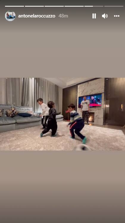 Finalmente, Mateo desempató el partido, con un golazo de zurda