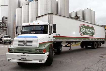 Finalmente, tras casi un año de negociaciones, la multinacional francesa Danone y la trasnacional Arcor adquirieron el restante paquete accionario de Mastellone Hnos.