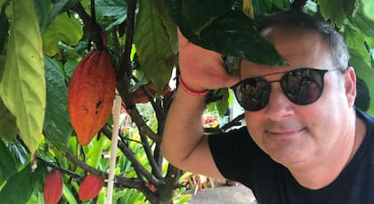 Finalmente, tras meses de introspección profunda, Marcos tomó una decisión audaz que cambiaría su vida para siempre: un giro radical, impredecible y lleno de riesgos, que lo llevaría por un nuevo camino.