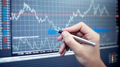 La Comisión Nacional de Valores le tomará examen a todo aquel que quiera asesorar y tener algún contacto con terceros en materia de inversiones