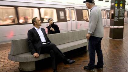 Fincher dirigiendo a Kevin Spacey y Kate Mara en House of Cards