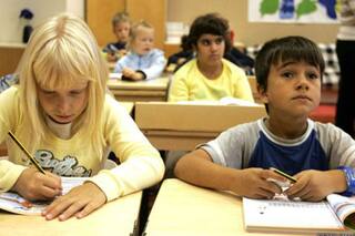 La paradoja de los países ricos que empezaron a mostrar resultados educativos pobres