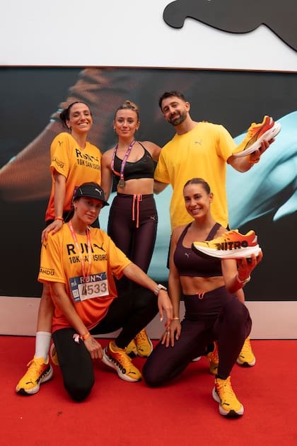 Fiorela Fraccaro, Morena Beltrán, Julieta Puente, Melina Brizuela y Leandro Pérez.