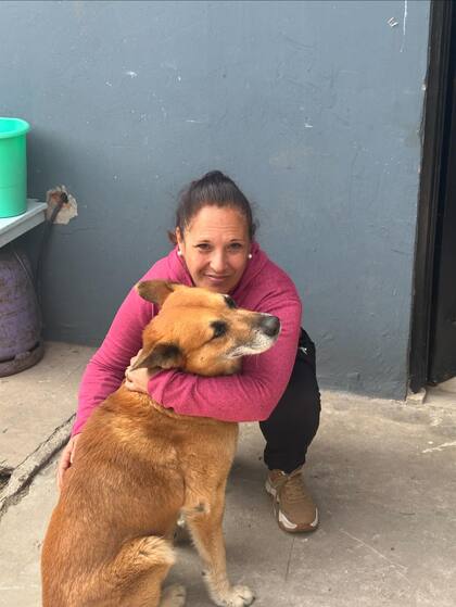 Firu con su abuela, la mamá de Franco.